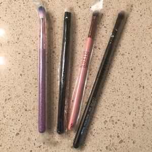 Eyeshadow brushes ~ B2G1 ~